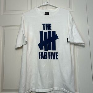 Vintage UNDEFEATED Fab Five T-Shirt Size Large